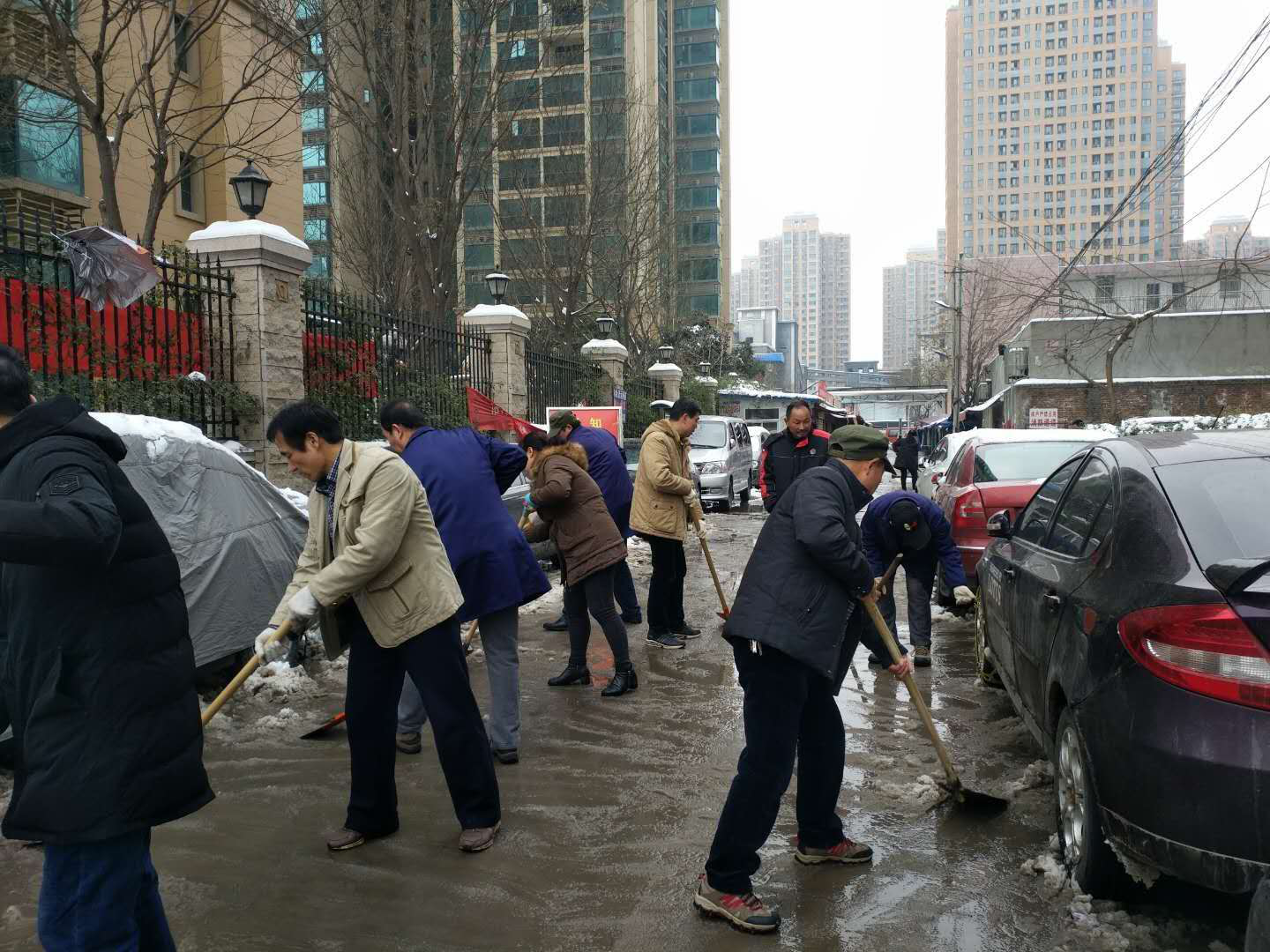 “以雪為令，御雪奮戰(zhàn)” 西安工業(yè)投資集團(tuán)再行動(dòng)