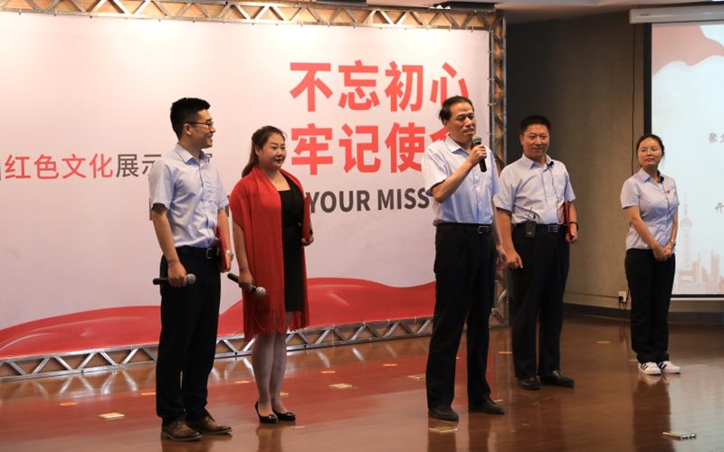 陜鼓集團(tuán)綜合能源事業(yè)部黨支部表演的節(jié)目接地氣，受好評(píng).jpg